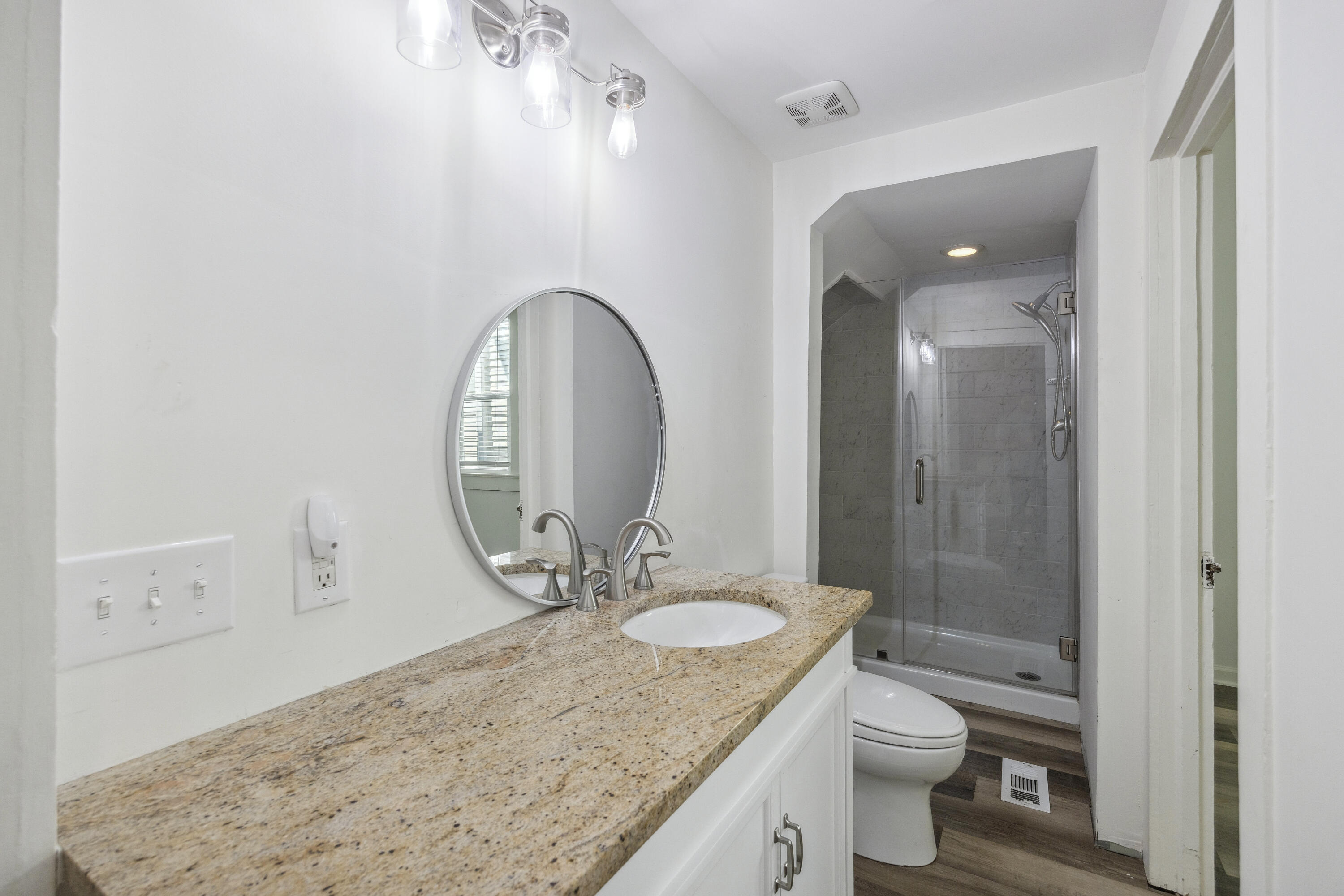 634 Rutledge Avenue Charleston, SC 29403 - Photo 11 of 48 243A5225