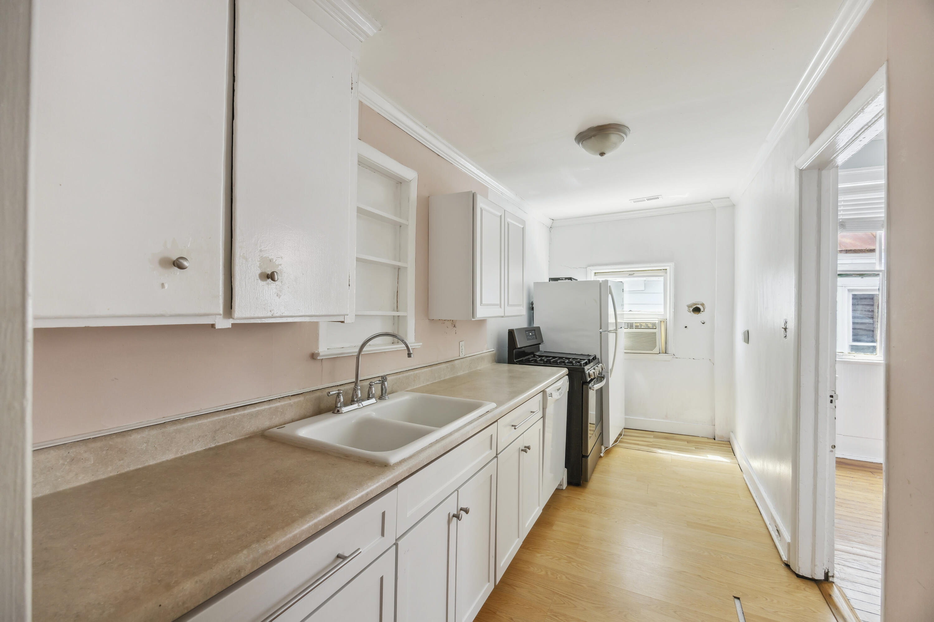 634 Rutledge Avenue Charleston, SC 29403 - Photo 25 of 48 243A5341