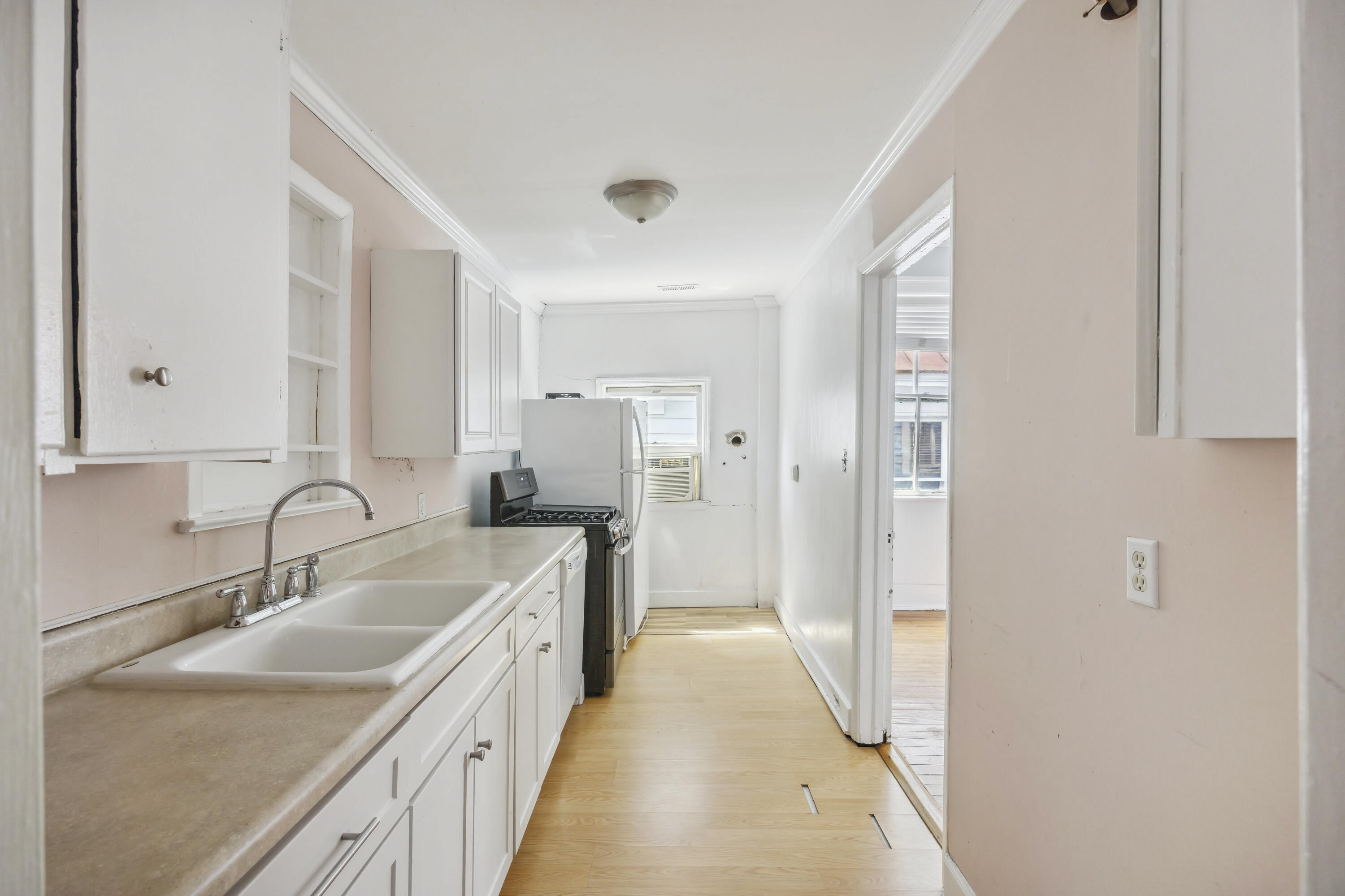 634 Rutledge Avenue Charleston, SC 29403 - Photo 26 of 48 243A5346