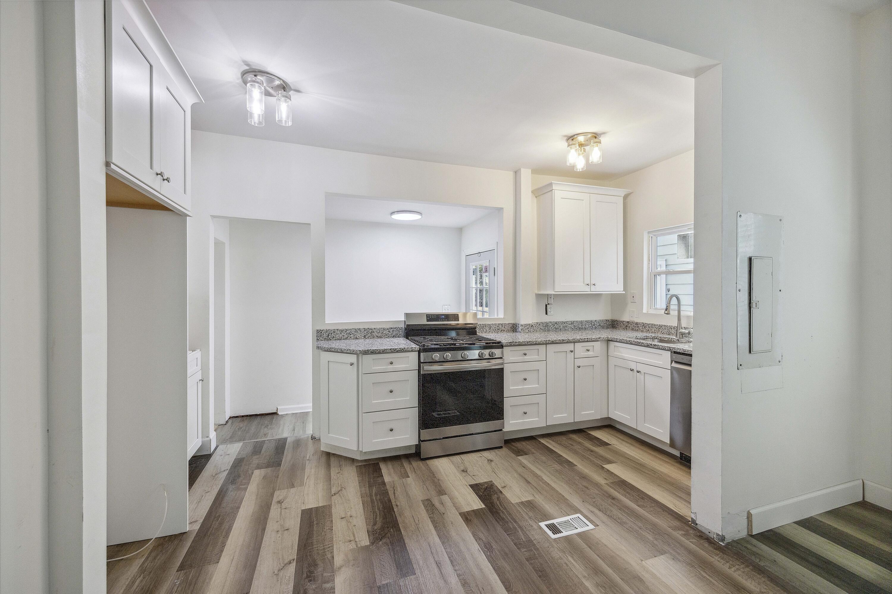 634 Rutledge Avenue Charleston, SC 29403 - Photo 10 of 48 243A5235