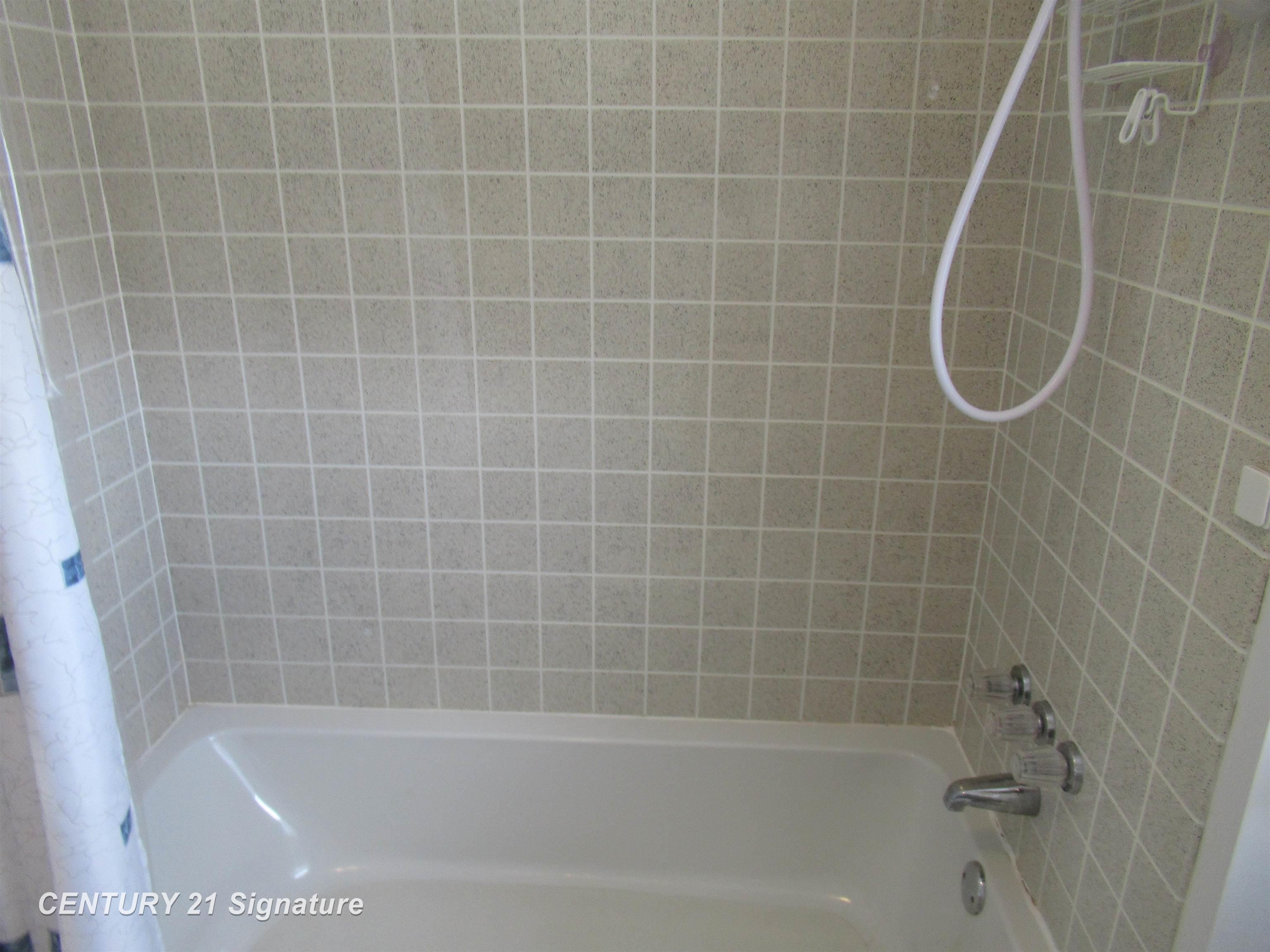 9084 West Frances Road Flushing, MI 48433 - Photo 8 of 23 50165080-215d44b8-f701-4f05-9f26-b700ec2c6773.JPG