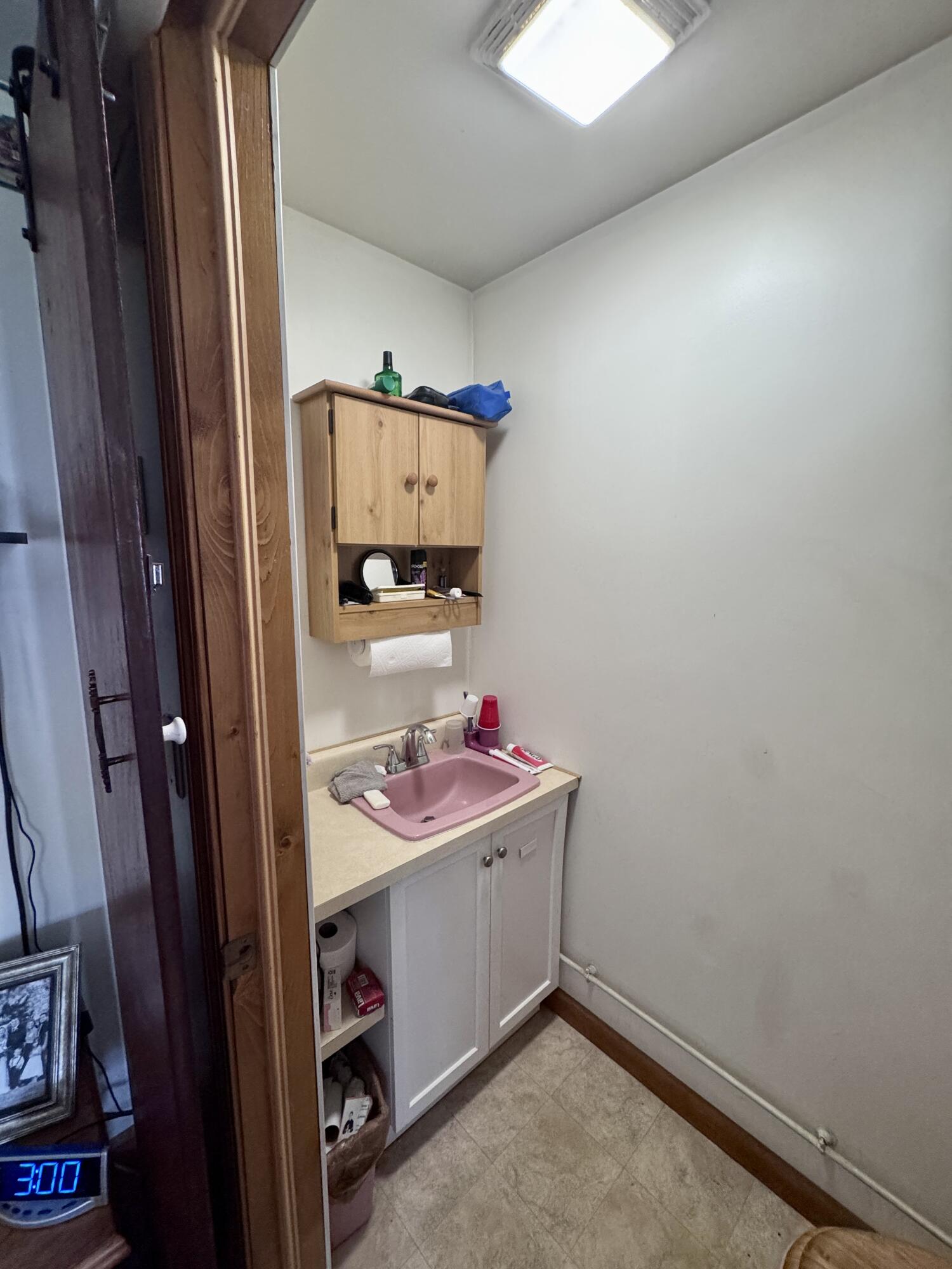 106 Nichols Street Madison, ME 04950 - Photo 8 of 34 IMG_4633