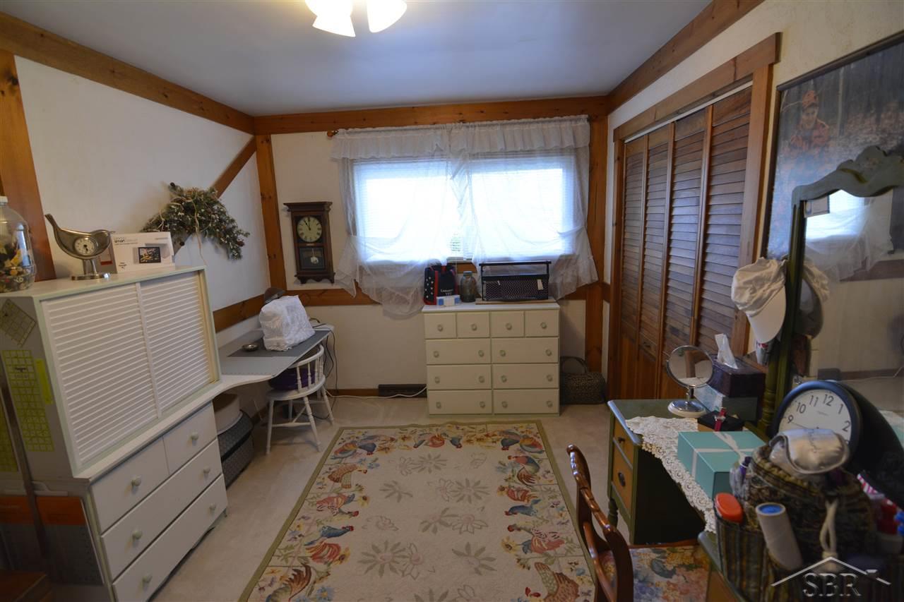 2493 Dewyse Road Bay City, MI 48708 - Photo 9 of 26 31385277-8.JPG