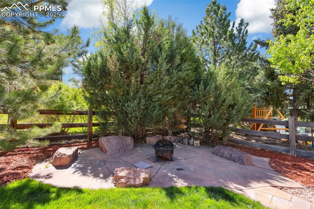 16243 Kitchener Way Monument, CO 80132 - Photo 28 of 33 a view of an outdoor space