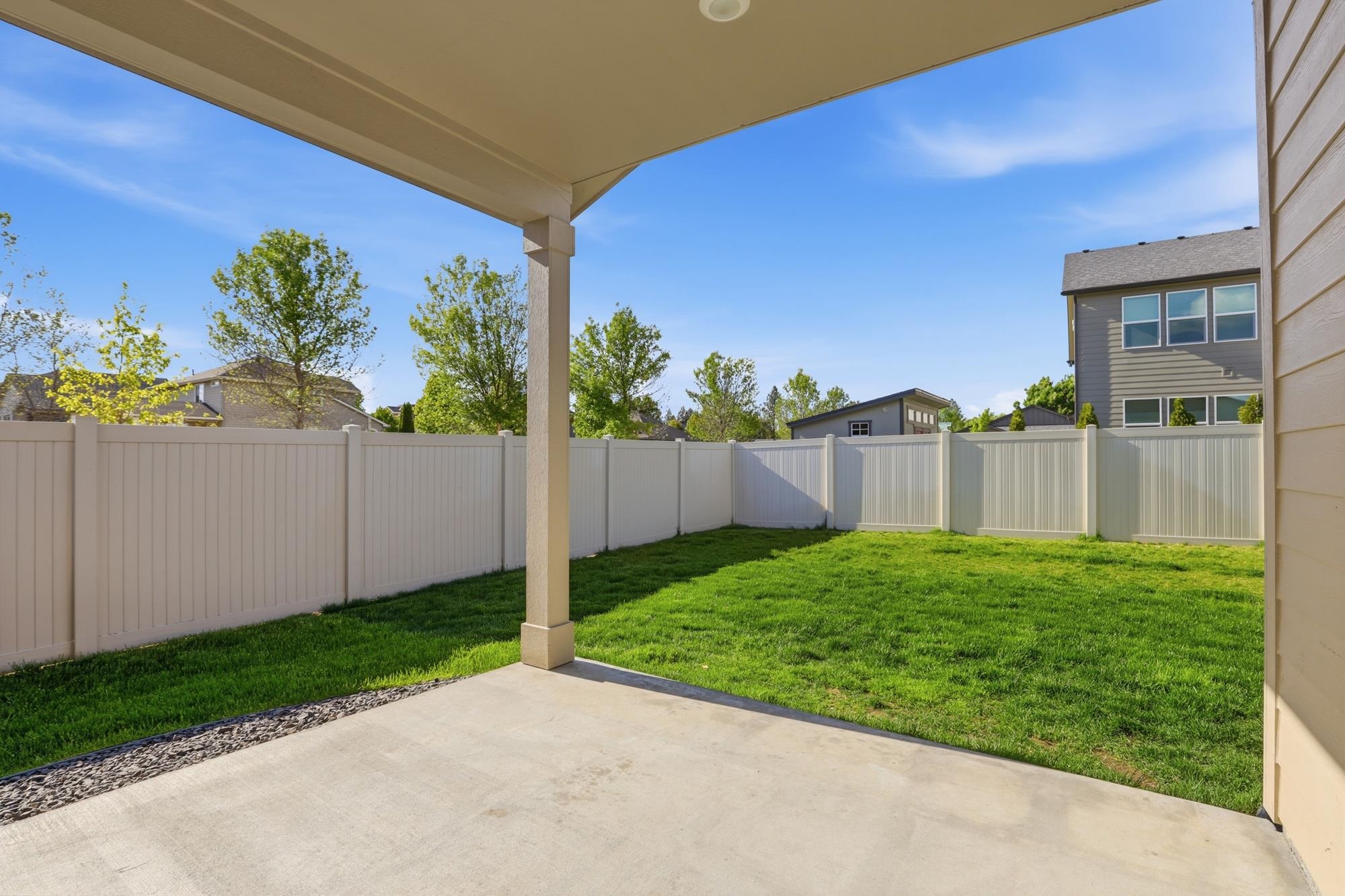 5914 West Georgetown Lane Spokane, WA 99208 - Photo 33 of 44