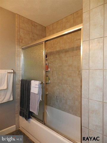 1041 Butter Road Dover, PA 17315 - Photo 13 of 16
