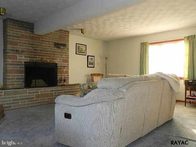 1041 Butter Road Dover, PA 17315 - Photo 4 of 16