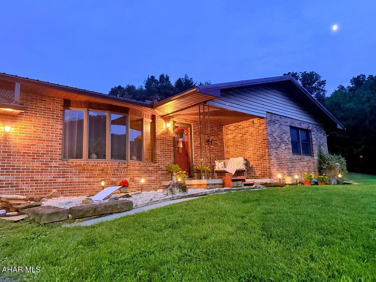636 Kanouff Road New Paris, PA 15554 - Photo 2 of 83 Gallery Image 2