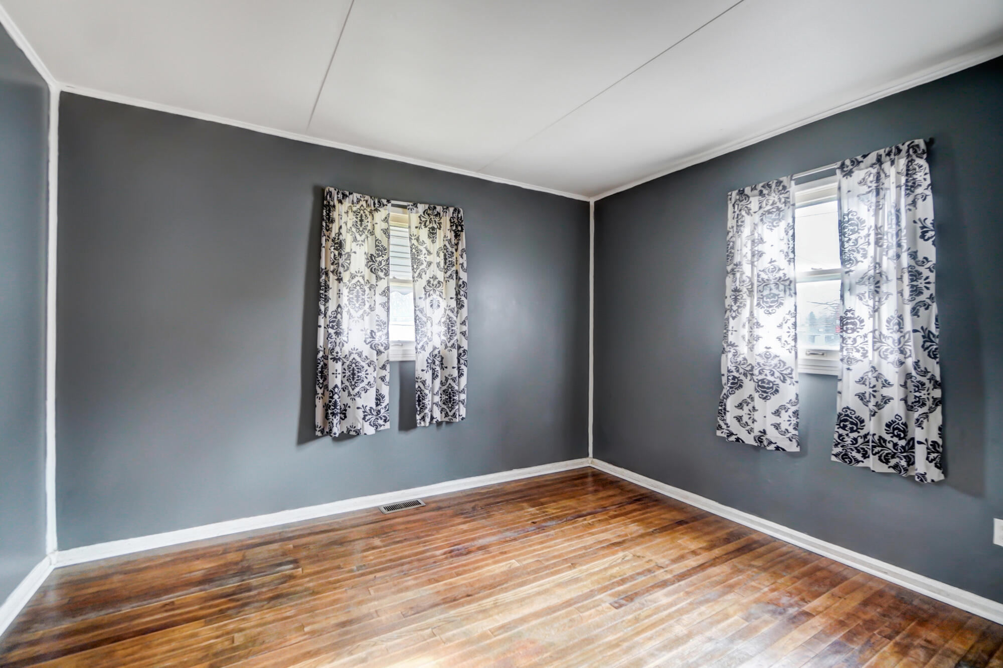 635 South Burnett Road Springfield, OH 45505 - Photo 9 of 17 Gallery Image 9