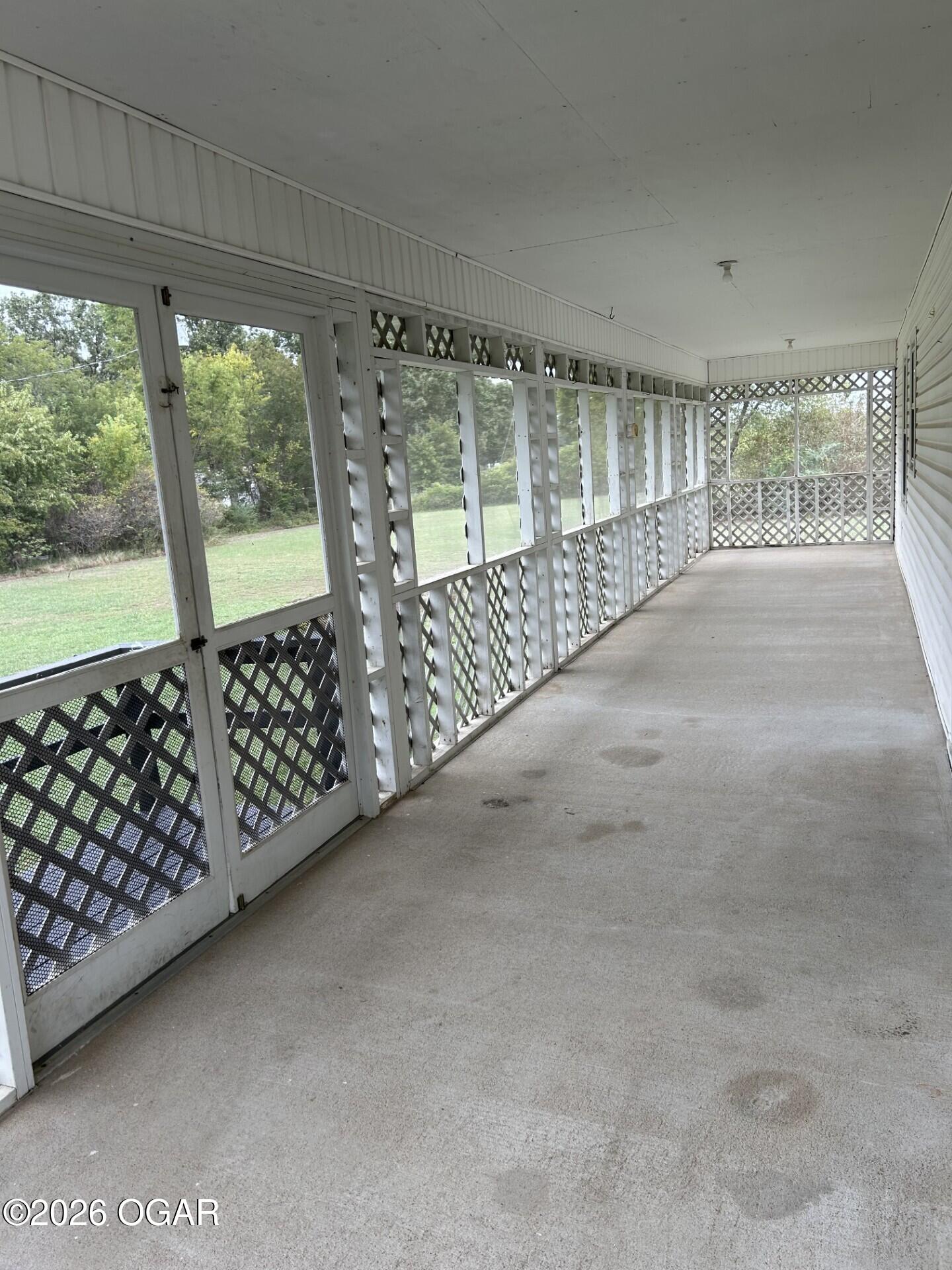 8898 Westview Road Neosho, MO 64850 - Photo 4 of 19 Gallery Image 4