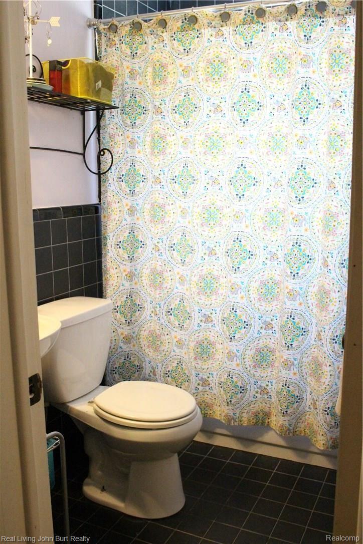 47432 Roland Street Utica, MI 48317 - Photo 8 of 19 IMG_6320.JPG