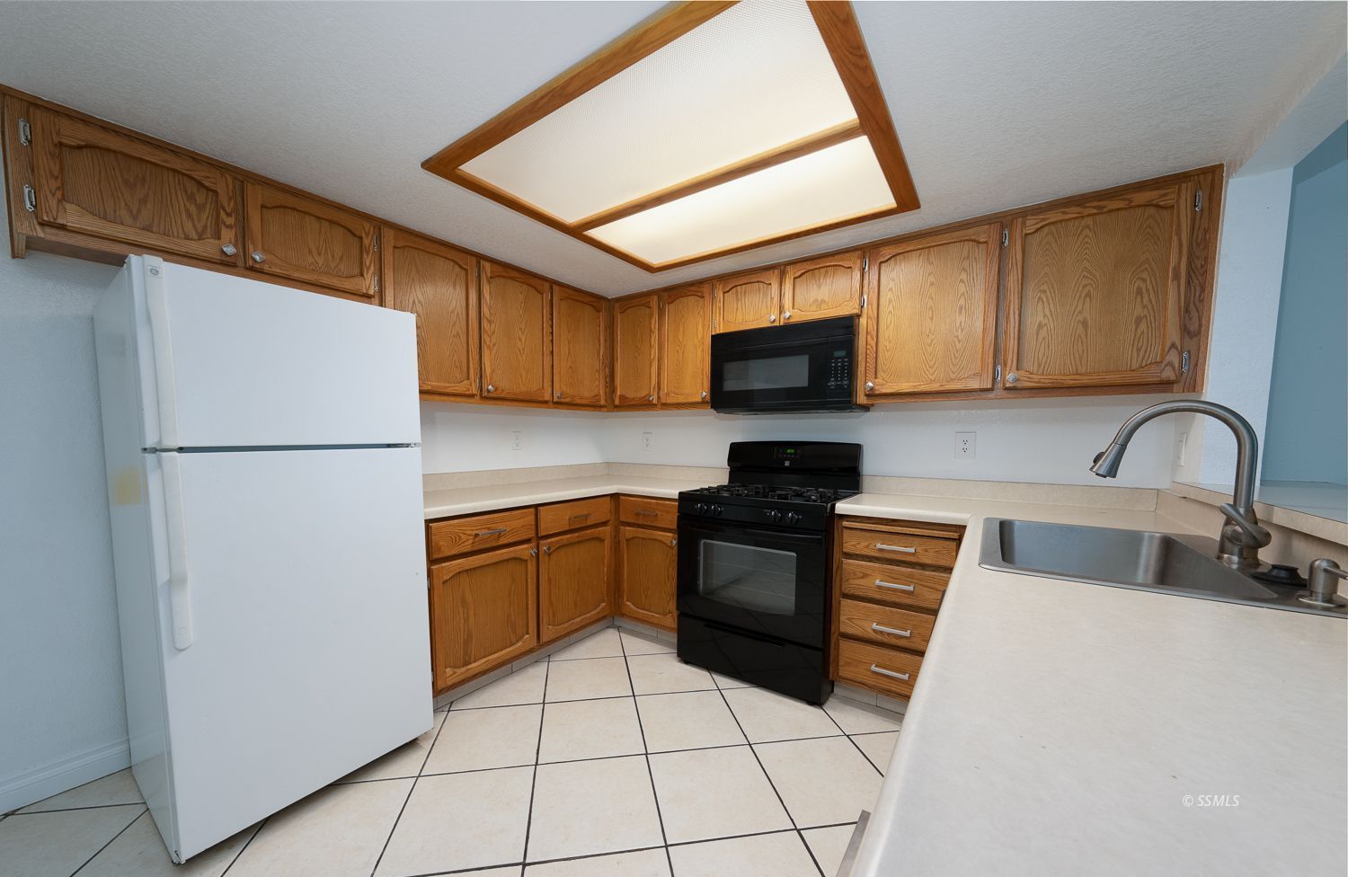241 East Upjohn Avenue Ridgecrest, CA 93555 - Photo 8 of 28