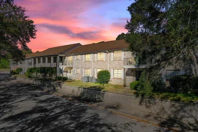 $1,750 | 115 Country Club Drive, Niceville, FL 32578