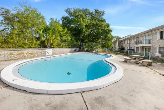 $1,750 | 115 Country Club Drive, Niceville, FL 32578