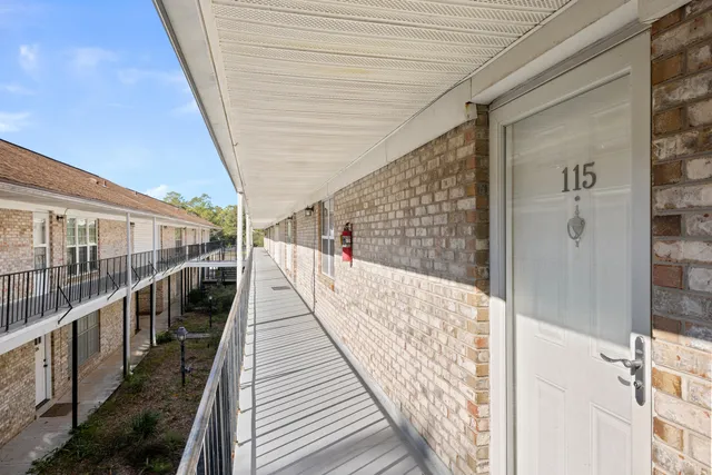 $1,750 | 115 Country Club Drive, Niceville, FL 32578