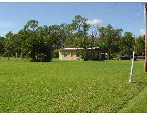 731 South Jenkins Road Fort Pierce, FL 34947 - Photo 2 of 11 Exterior