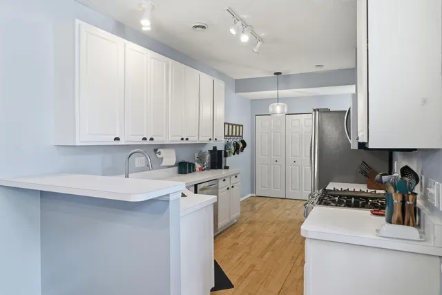 $300,000 | 9275 Holly Lane North, Maple Grove, MN 55311