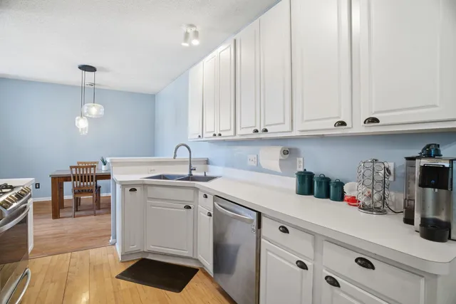 $300,000 | 9275 Holly Lane North, Maple Grove, MN 55311