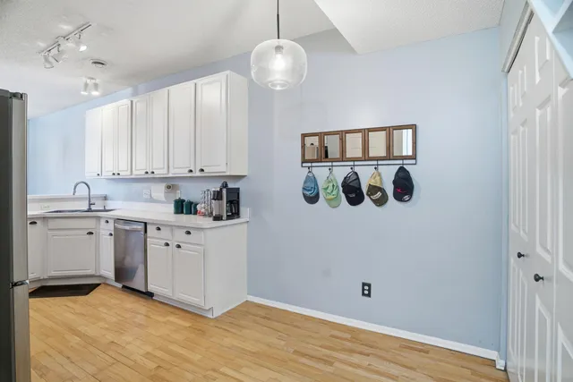 $300,000 | 9275 Holly Lane North, Maple Grove, MN 55311