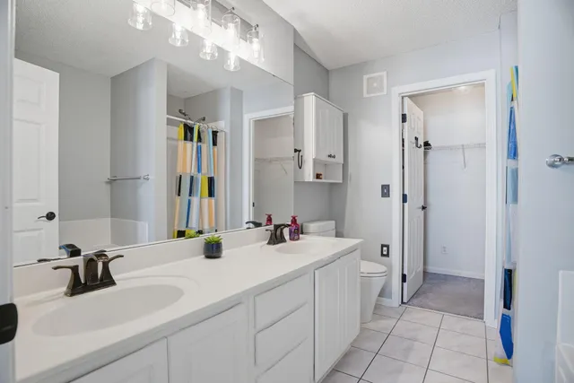 $300,000 | 9275 Holly Lane North, Maple Grove, MN 55311