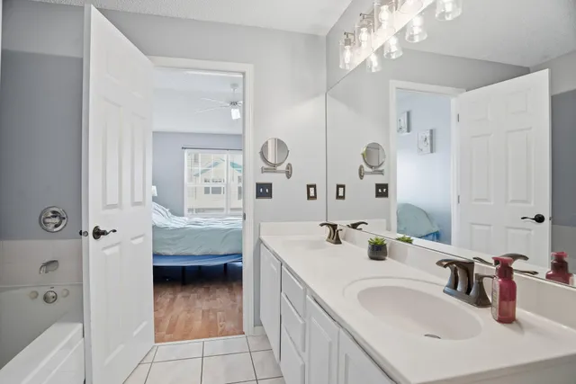 $300,000 | 9275 Holly Lane North, Maple Grove, MN 55311