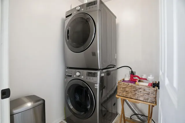 $300,000 | 9275 Holly Lane North, Maple Grove, MN 55311