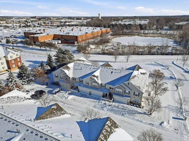 $300,000 | 9275 Holly Lane North, Maple Grove, MN 55311