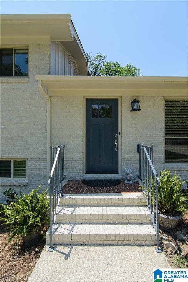 916 Granbury Road Birmingham, AL 35216 - Photo 4 of 50