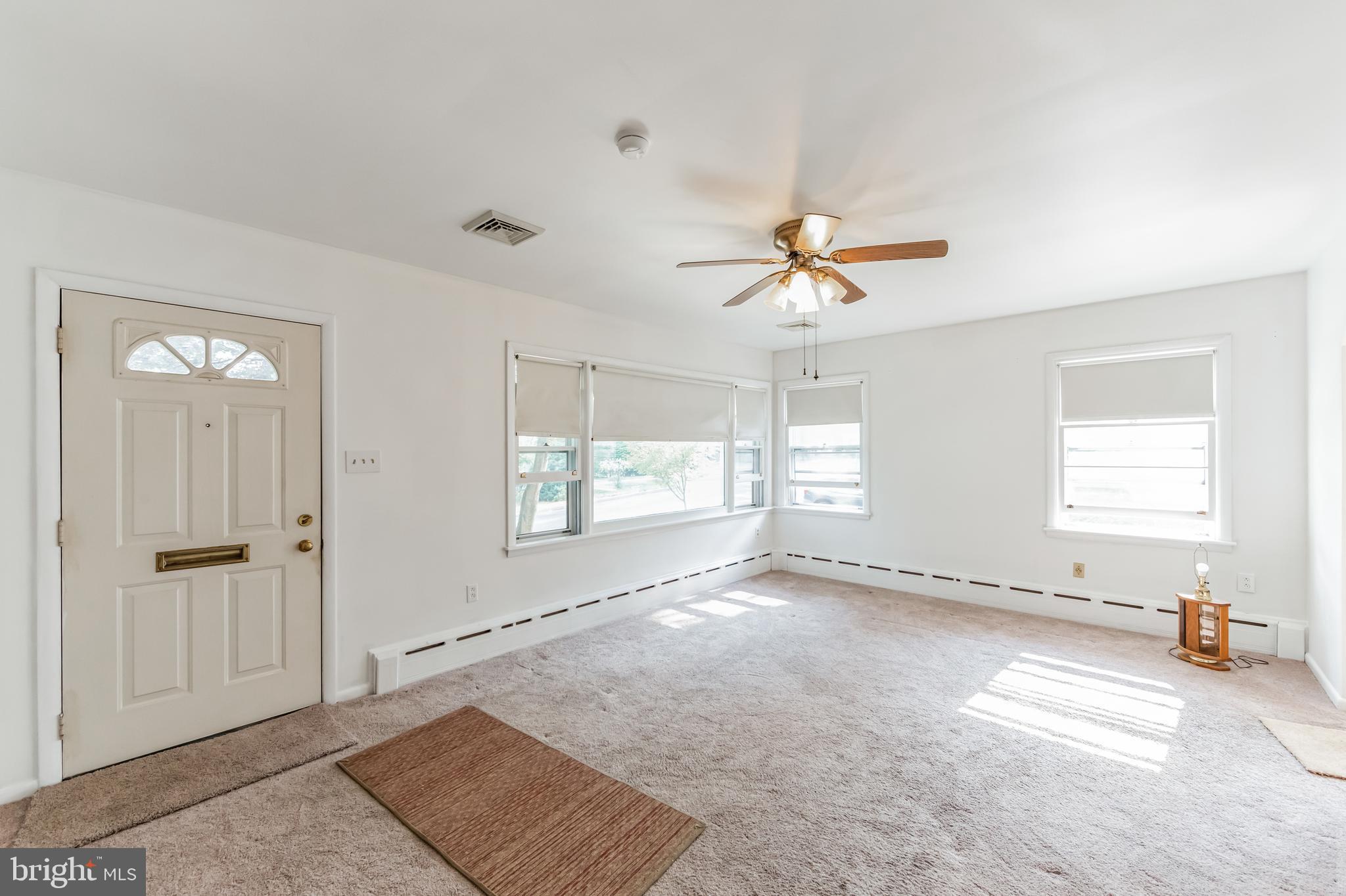 507 Meade Terrace Reading, PA 19607 - Photo 4 of 20 Gallery Image 4