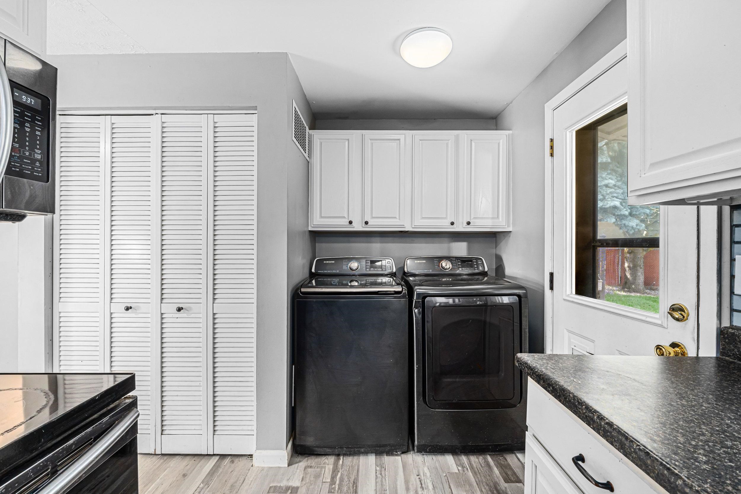 412 East Cozza Drive Spokane, WA 99208 - Photo 9 of 39