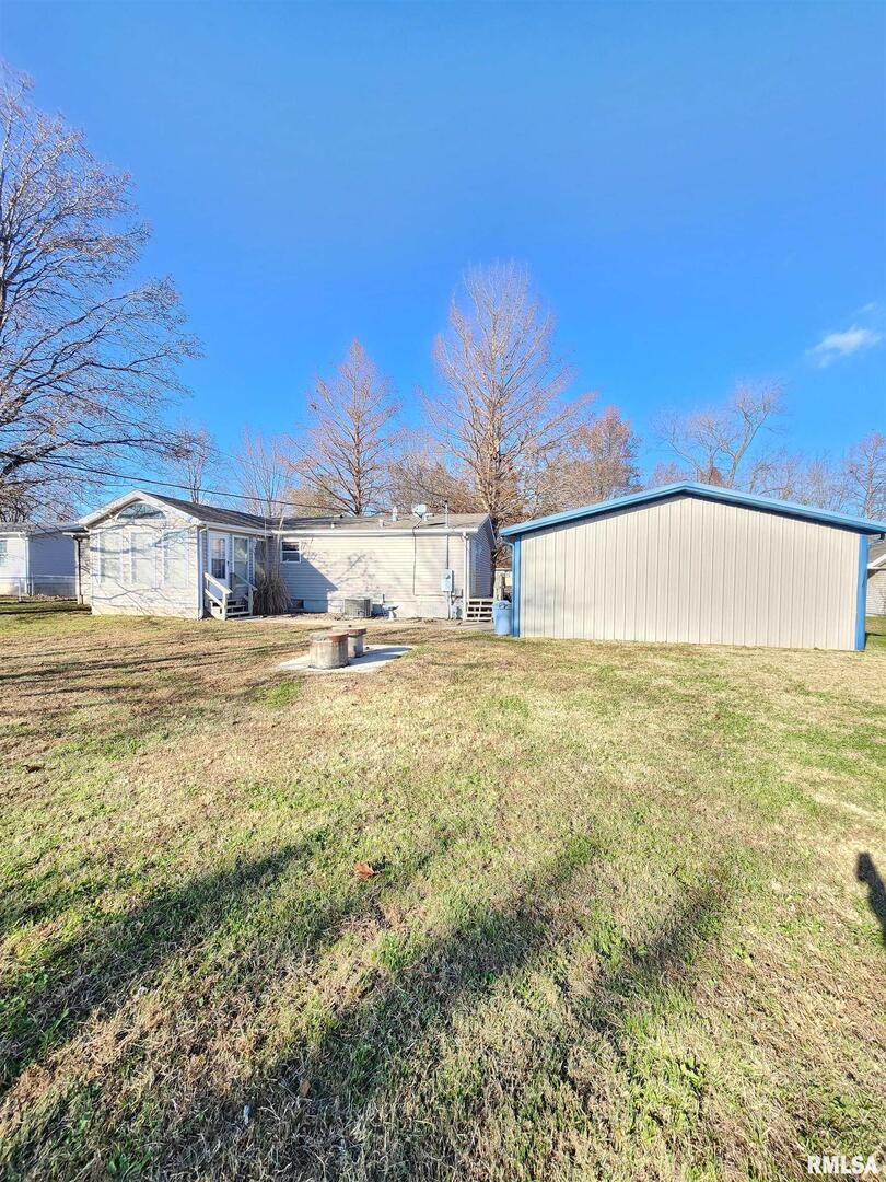 37 Janet Lane Murphysboro, IL 62966 - Photo 4 of 32