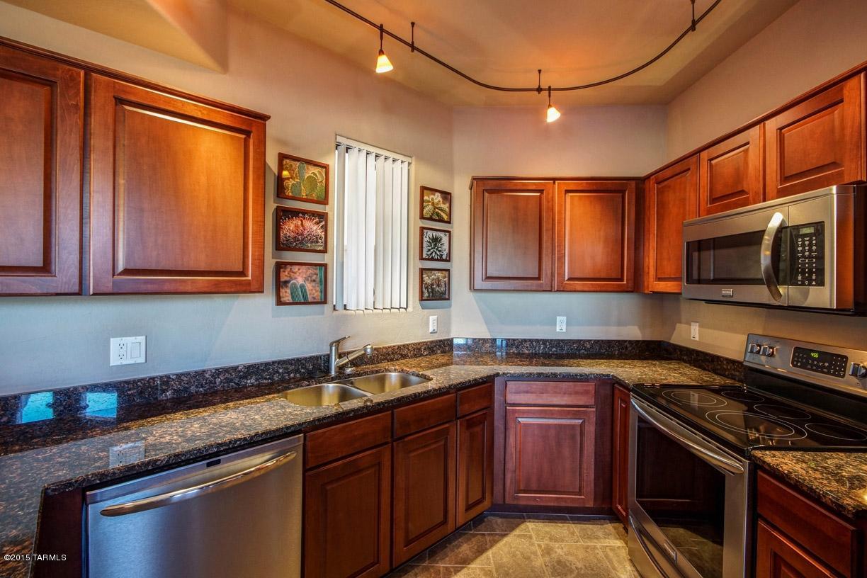 2550 East River Road, Unit 20304 Tucson, AZ 85718 - Photo 2 of 12