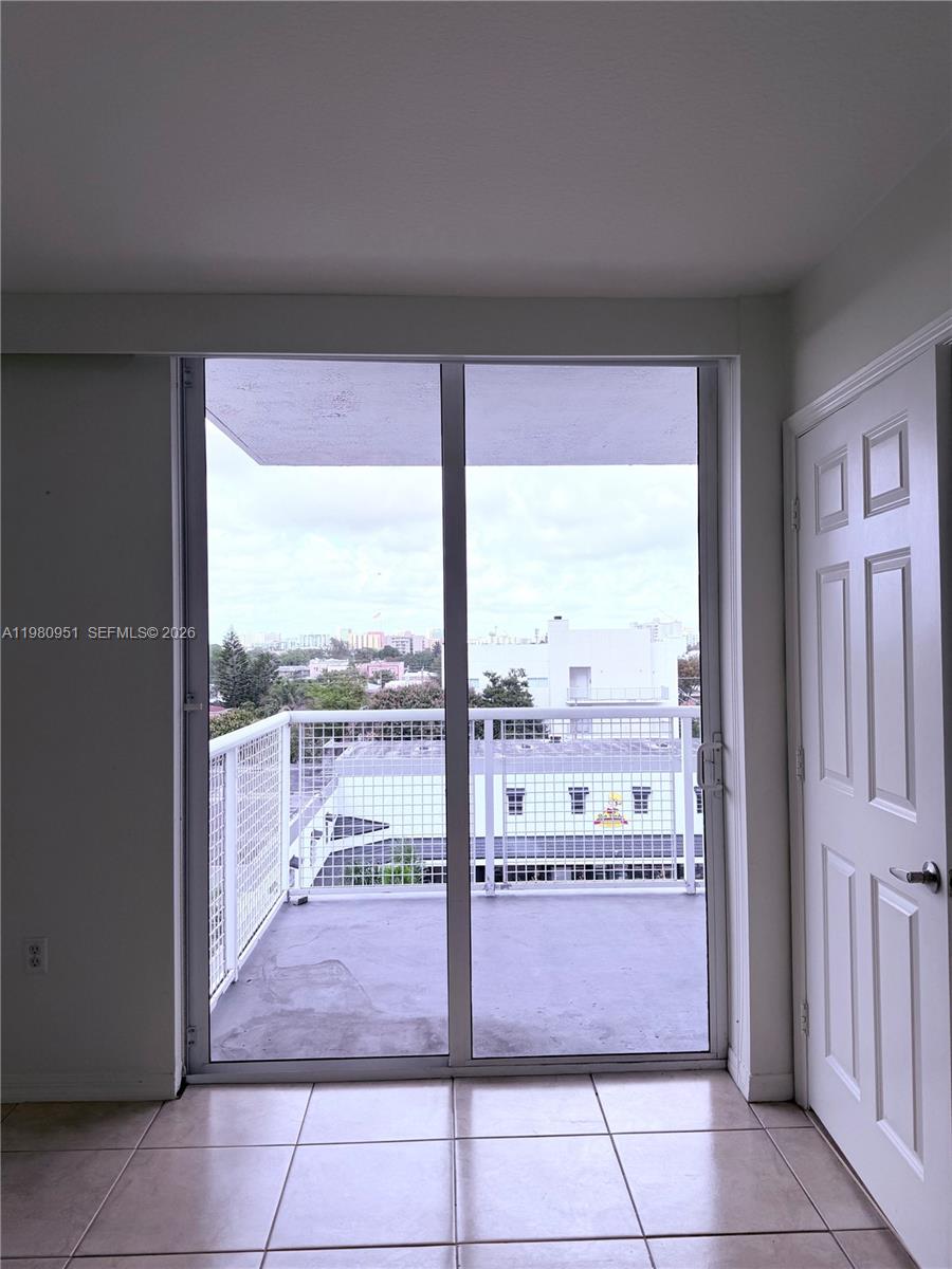 900 Southwest 8th Street, Unit 604 Miami, FL 33130 - Photo 16 of 38