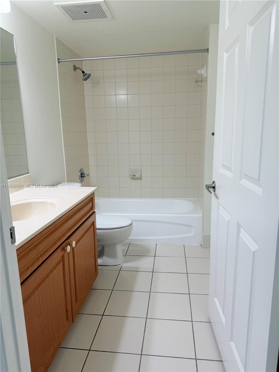 900 Southwest 8th Street, Unit 604 Miami, FL 33130 - Photo 28 of 38