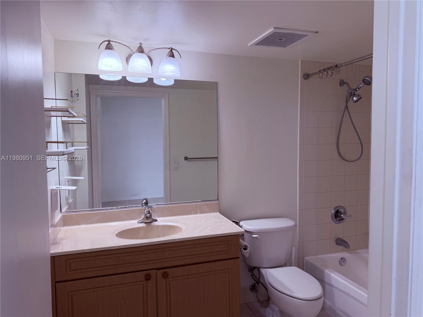 900 Southwest 8th Street, Unit 604 Miami, FL 33130 - Photo 30 of 38