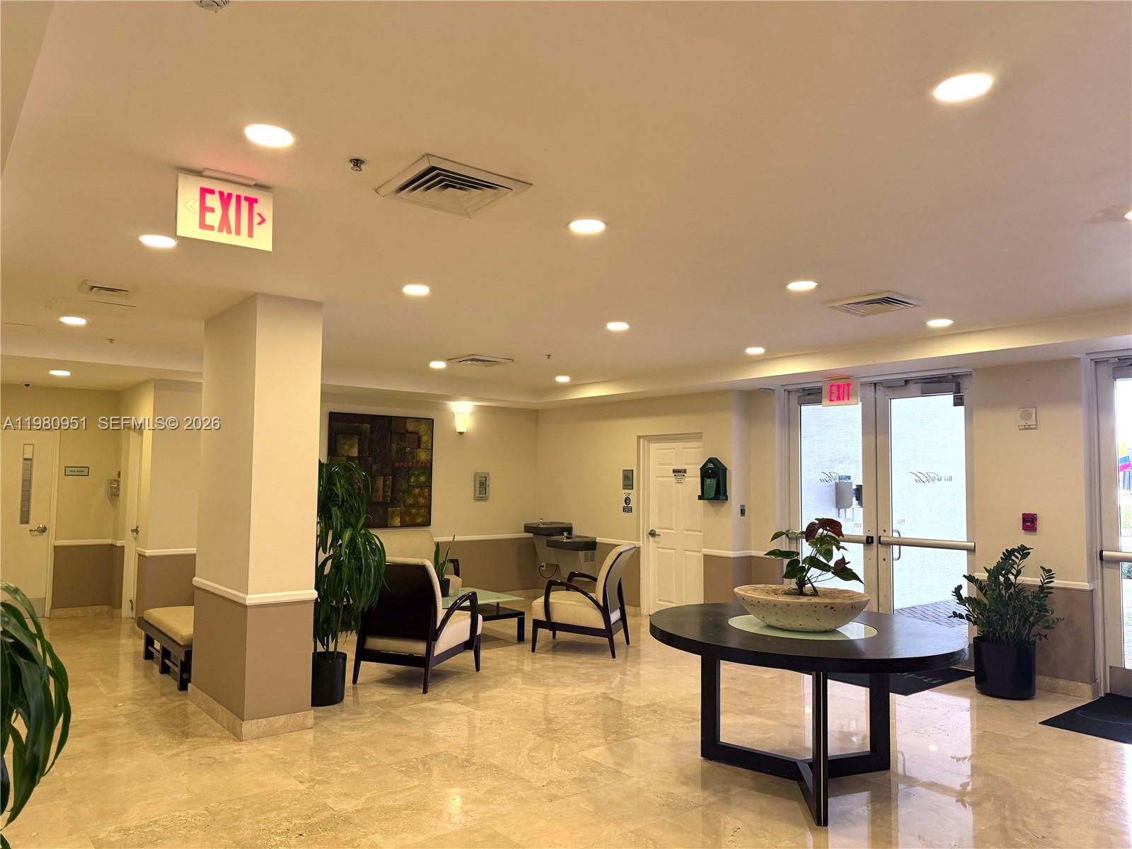 900 Southwest 8th Street, Unit 604 Miami, FL 33130 - Photo 4 of 38