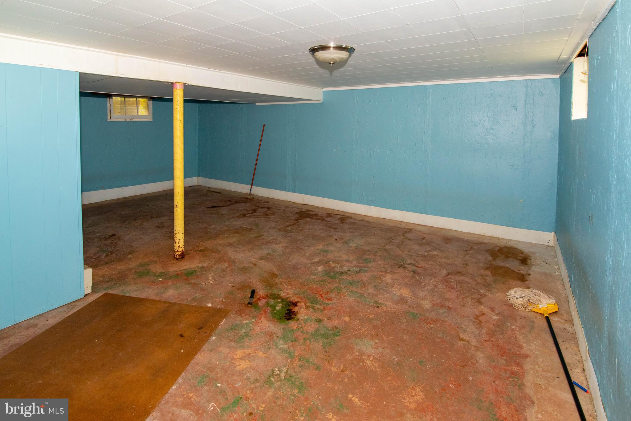 8717 Jenifer Road Baltimore, MD 21234 - Photo 8 of 15 Gallery Image 8