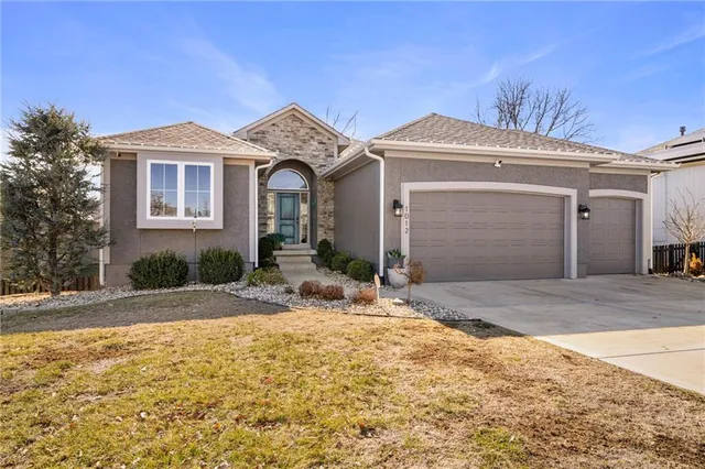 $445,000 | 1012 Southeast Amber Court, Blue Springs, MO 64014