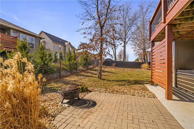 $445,000 | 1012 Southeast Amber Court, Blue Springs, MO 64014