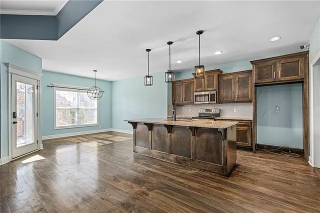 $445,000 | 1012 Southeast Amber Court, Blue Springs, MO 64014