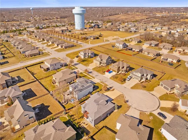 $445,000 | 1012 Southeast Amber Court, Blue Springs, MO 64014