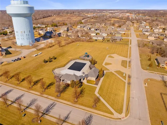 $445,000 | 1012 Southeast Amber Court, Blue Springs, MO 64014