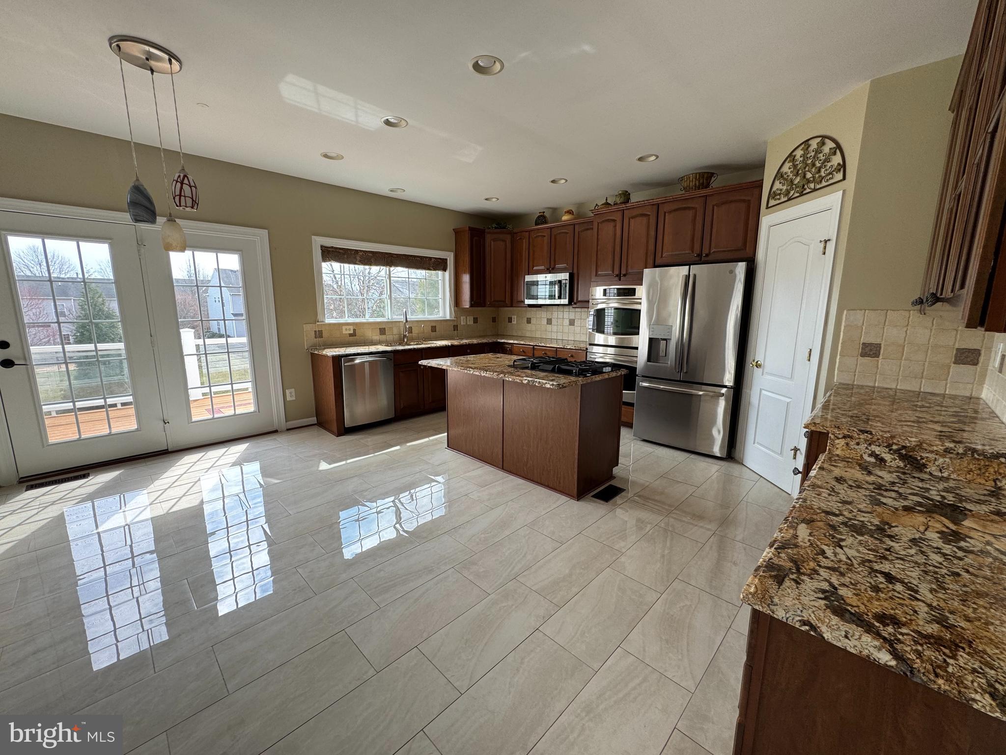 5018 Rome Red Way Ellicott City, MD 21043 - Photo 18 of 32 Kitchen
