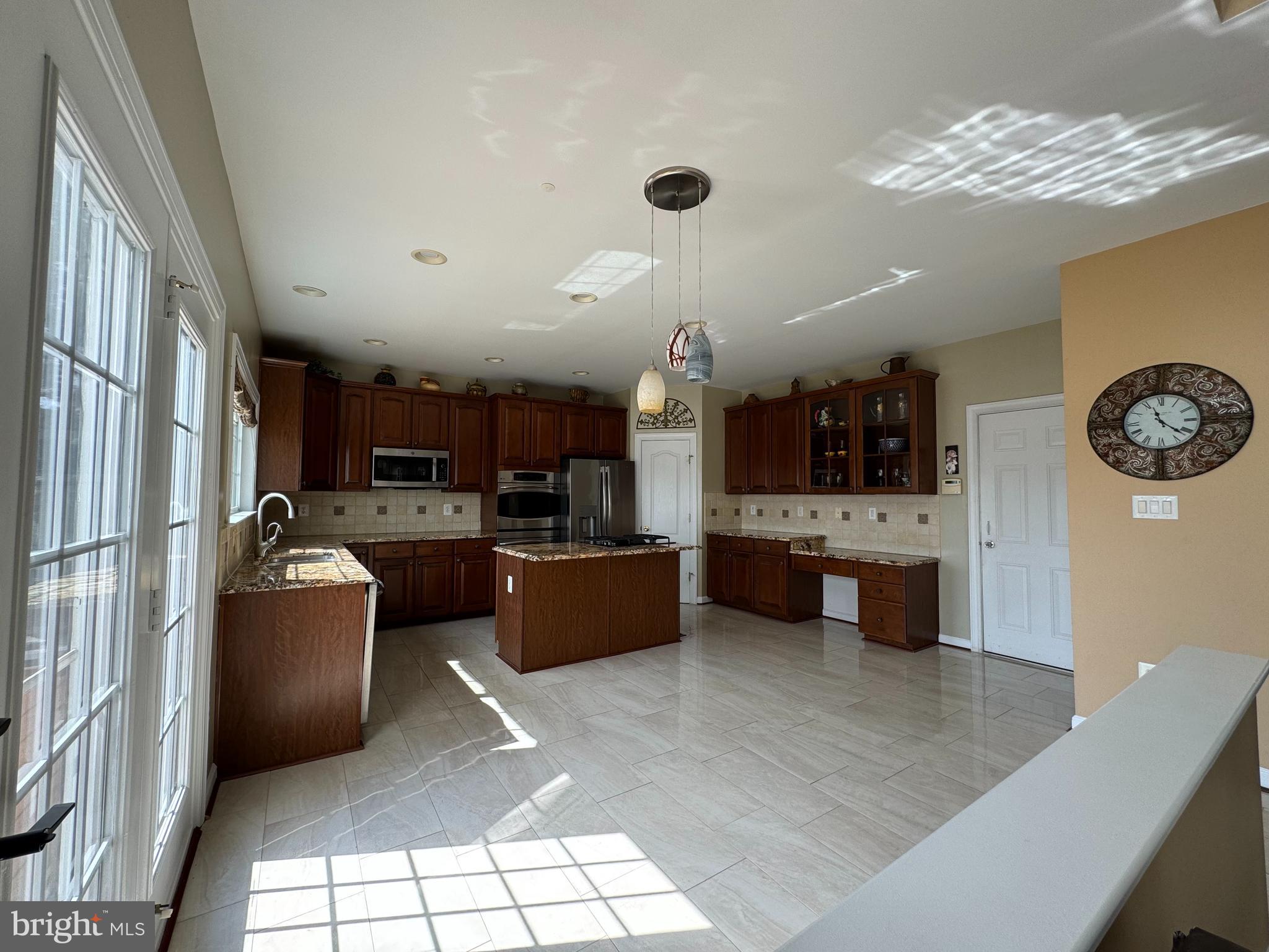 5018 Rome Red Way Ellicott City, MD 21043 - Photo 19 of 32 Kitchen