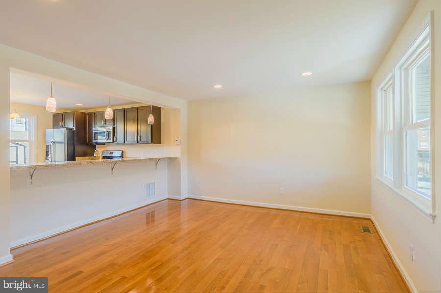5244 Fredcrest Road Baltimore, MD 21229 - Photo 2 of 30 Living Room