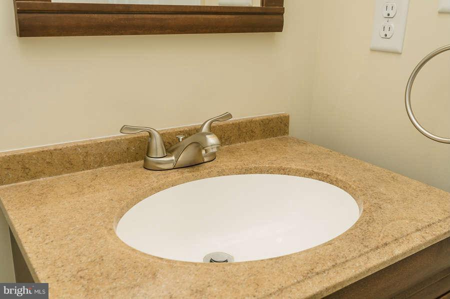 5244 Fredcrest Road Baltimore, MD 21229 - Photo 18 of 30 Bath