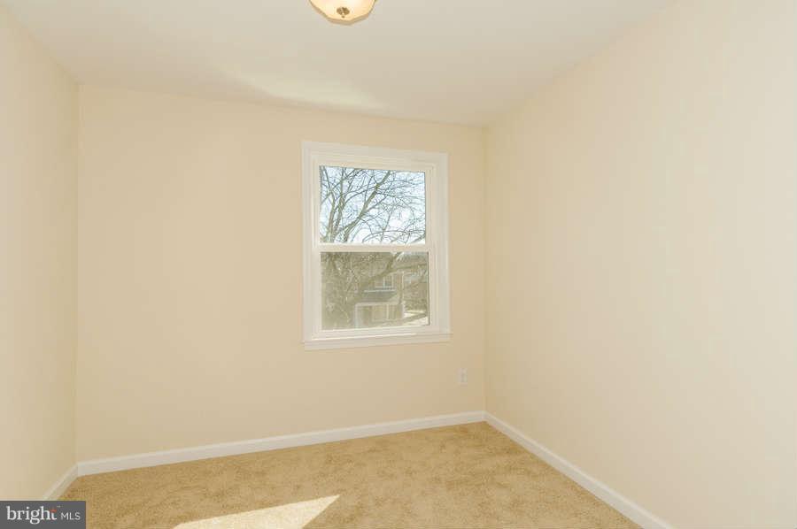 5244 Fredcrest Road Baltimore, MD 21229 - Photo 19 of 30 Bedroom