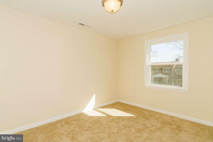 5244 Fredcrest Road Baltimore, MD 21229 - Photo 20 of 30 Bedroom