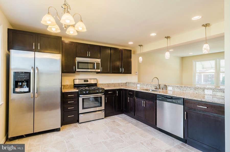 5244 Fredcrest Road Baltimore, MD 21229 - Photo 7 of 30 Kitchen