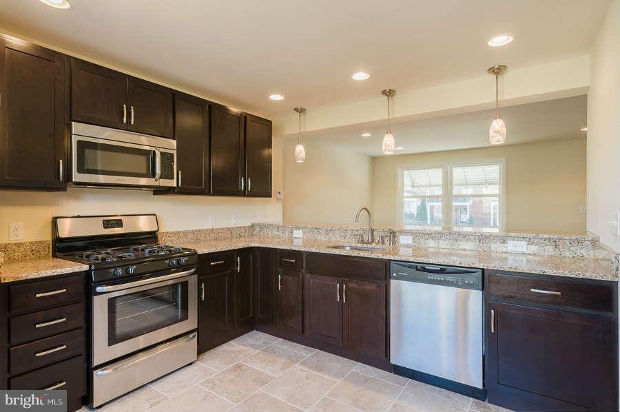 5244 Fredcrest Road Baltimore, MD 21229 - Photo 9 of 30 Kitchen